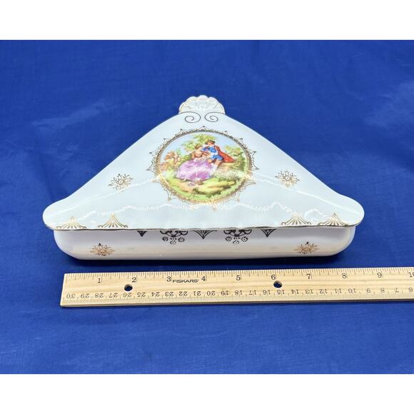 Vtg Porcelain Triangle Trinket Jewelry Box Courting Couple By Arnart Creation - Picture 8 of 9
